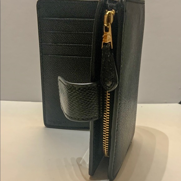 Coach Leather Wallet (BLK w/ Gold Metal) - Picture 3 of 3